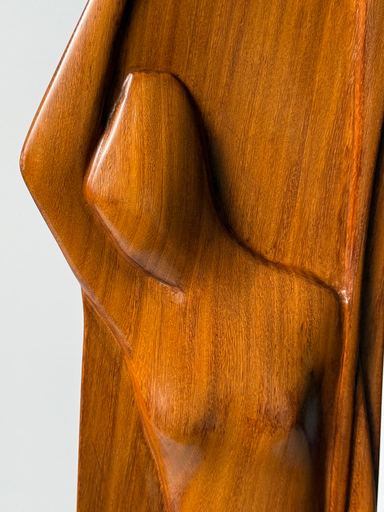 Große handgeschnitzte Skulptur aus massivem Teakholz „Frau mit Boot“, 1960er