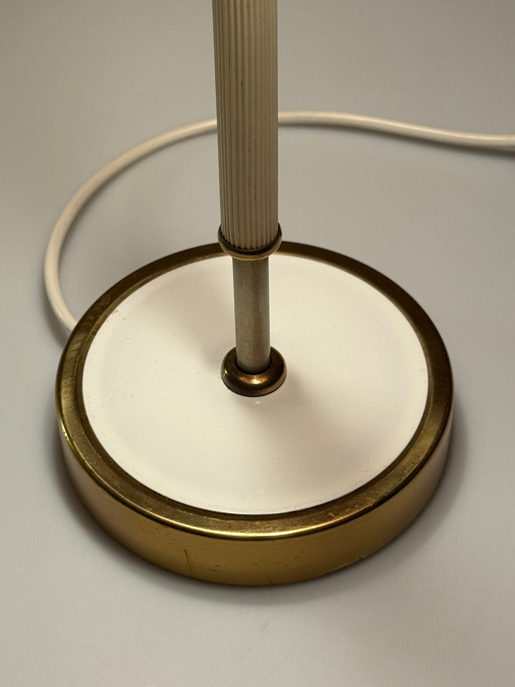 Tischlampe mit rundem Plissé-Schirm vom VEB Stadtilm Space Age DDR