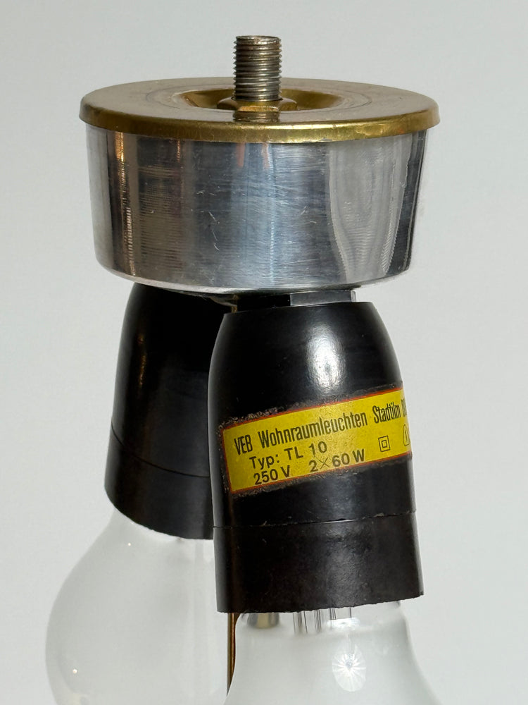 Tischlampe mit rundem Plissé-Schirm vom VEB Stadtilm Space Age DDR