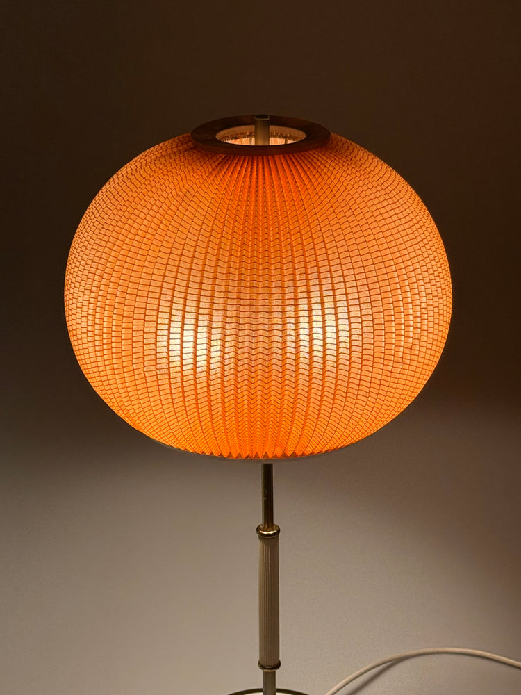 Tischlampe mit rundem Plissé-Schirm vom VEB Stadtilm Space Age DDR