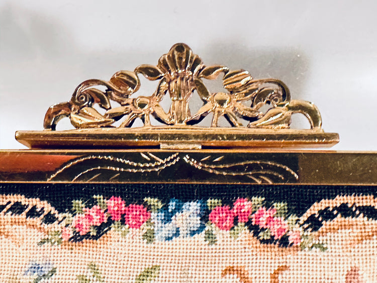 Petit Point Abendtasche Handtasche petit point floral bestickt Theater Oper art deco 1930er