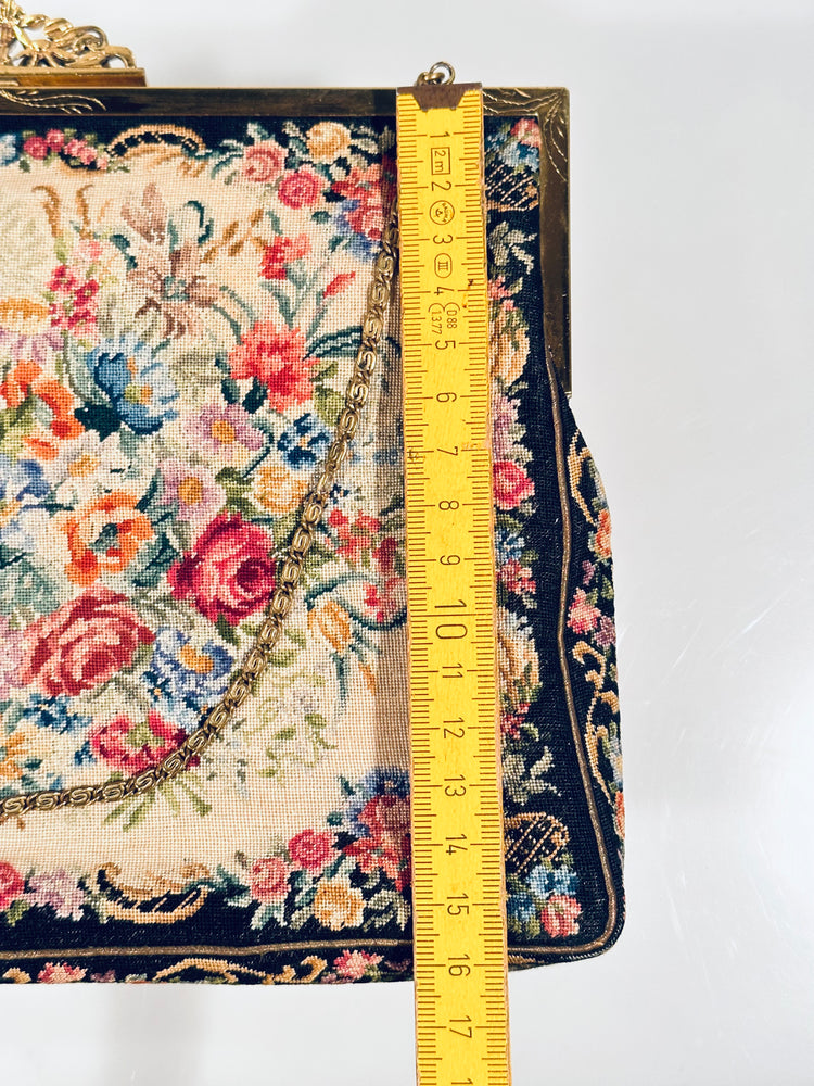 Petit Point Abendtasche Handtasche petit point floral bestickt Theater Oper art deco 1930er
