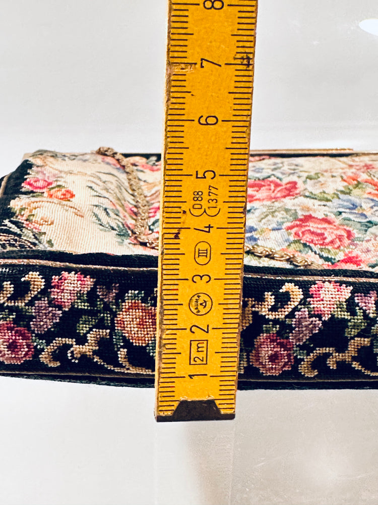 Petit Point Abendtasche Handtasche petit point floral bestickt Theater Oper art deco 1930er