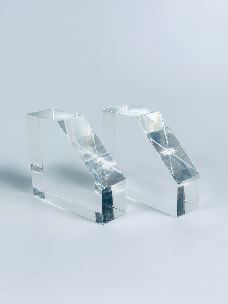 Paar Buchstützen Plexiglas Acryl massiv Design Architekt 1980er