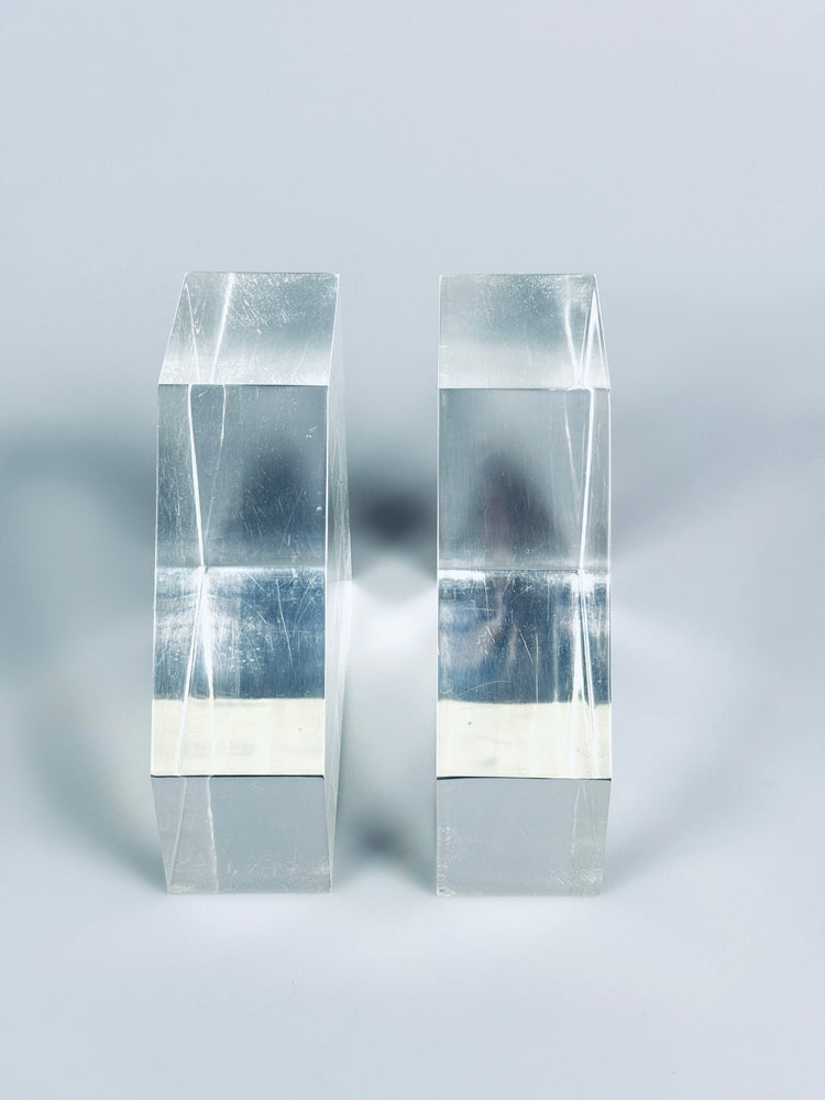 Paar Buchstützen Plexiglas Acryl massiv Design Architekt 1980er