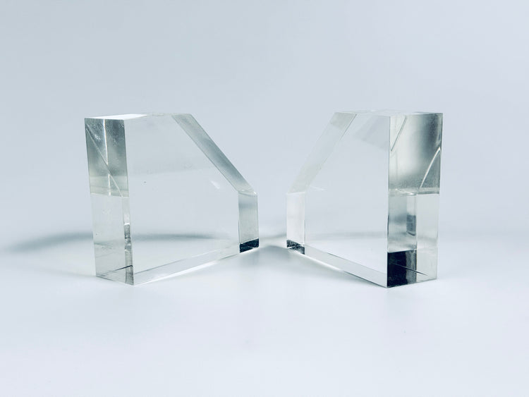 Paar Buchstützen Plexiglas Acryl massiv Design Architekt 1980er