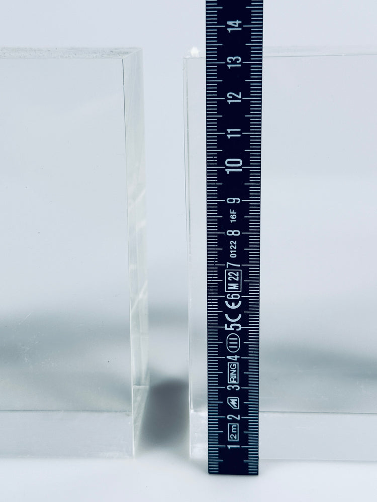 Paar Buchstützen Plexiglas Acryl massiv Design Architekt 1980er