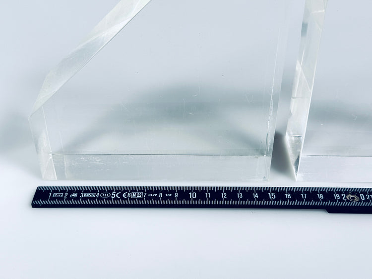 Paar Buchstützen Plexiglas Acryl massiv Design Architekt 1980er