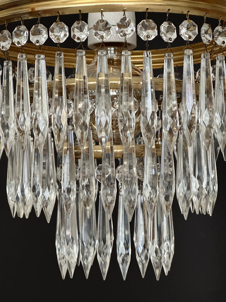 Kleiner Kronleuchter mit Kristallbehang vergoldet 3 Ringe Keramikfassung E27