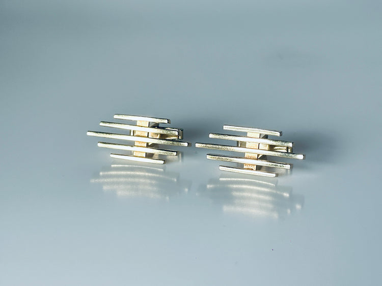 Manschettenknöpfe vergoldet Design 1960er grafisch gepunzt Gitter Plaqué Modern