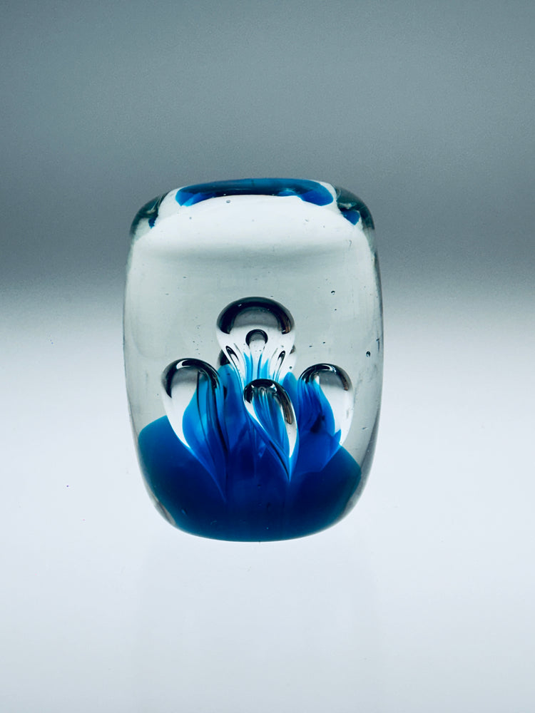 Paperweight Briefbeschwerer Schwefelglas 1970er blau Handarbeit glas art