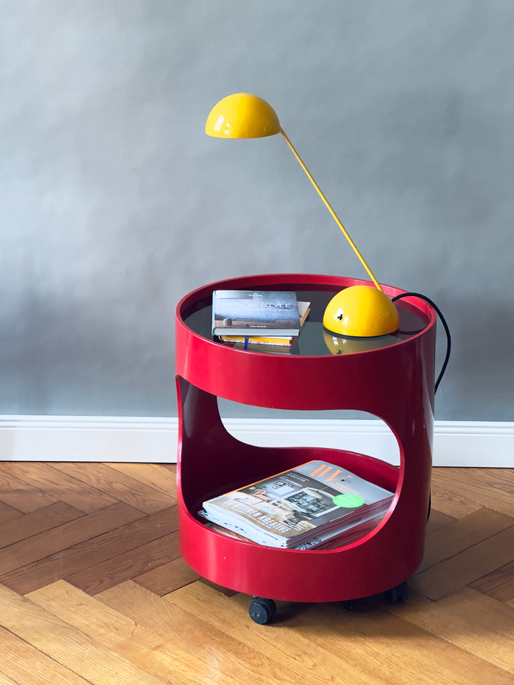 Opal Beistelltisch sidetable Tisch Luna Rollen Rot 1960er Rauchglas Barwagen space age