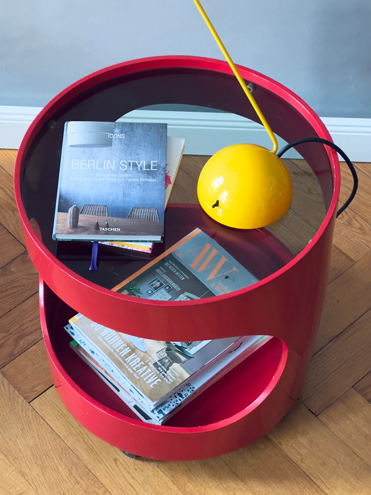 Opal Beistelltisch sidetable Tisch Luna Rollen Rot 1960er Rauchglas Barwagen space age
