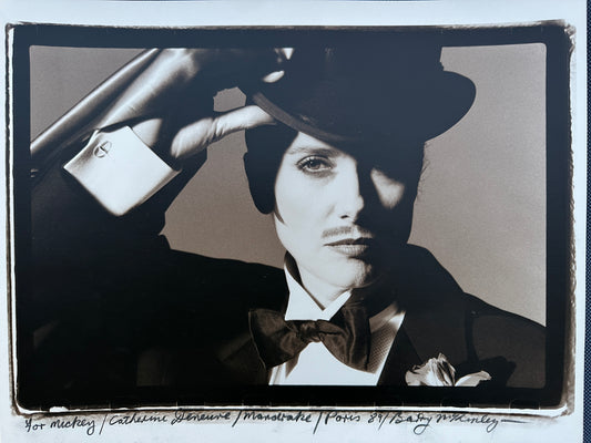 1980er Catherine Deneuve Portrait Fotografie Druck Hut Barry McKinley Modefotografie Sammler