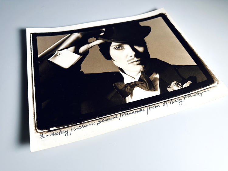 1980er Catherine Deneuve Portrait Fotografie Druck Hut Barry McKinley Modefotografie Sammler