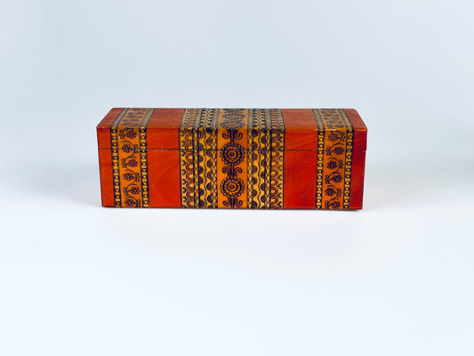 Boho Schatulle Holz Box florale Brandverzierungen Handarbeit Vintage Schmuckkasten 1980er