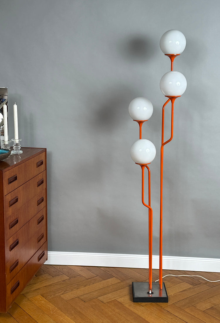 Goffredo Reggiani Stehleuchte Stehlampe Lampe Orange Italien Modern 1970er Opalglas Midcentury Atomic Milk Glass