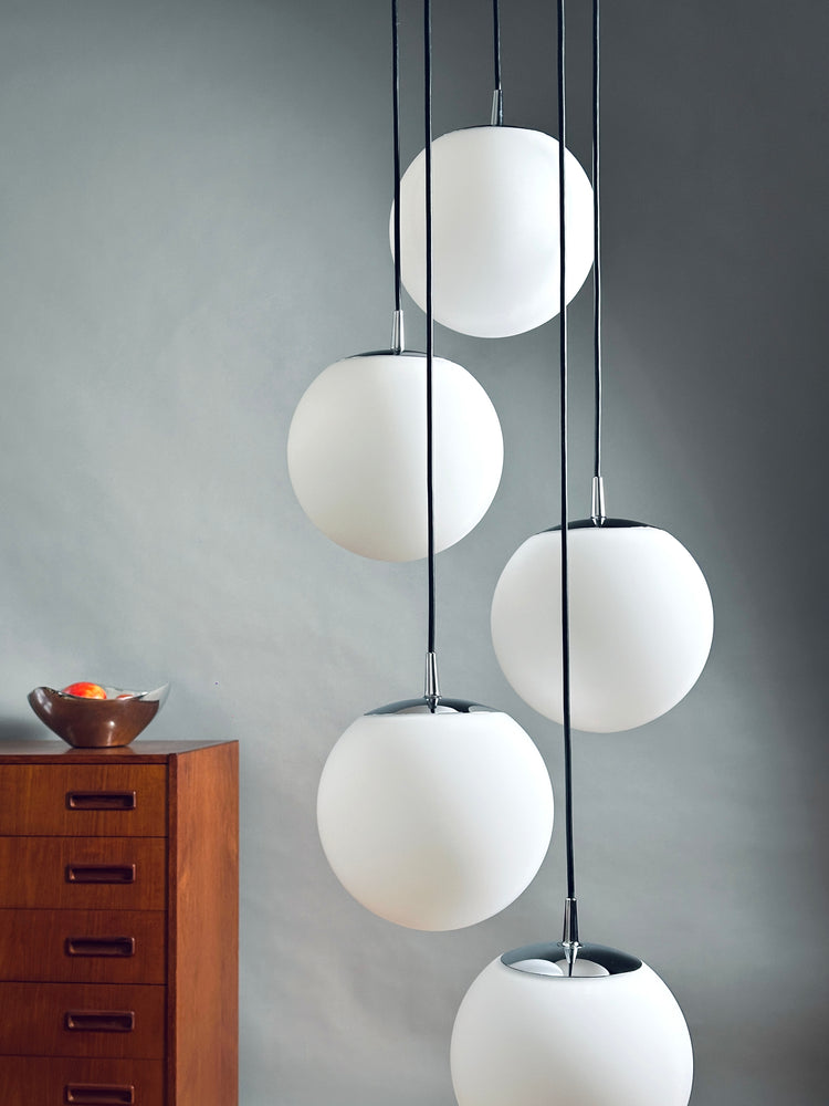 Kaskadenleuchte Lampe Peill & Putzler 5 Opal Glas Kugeln Chrom 1970er