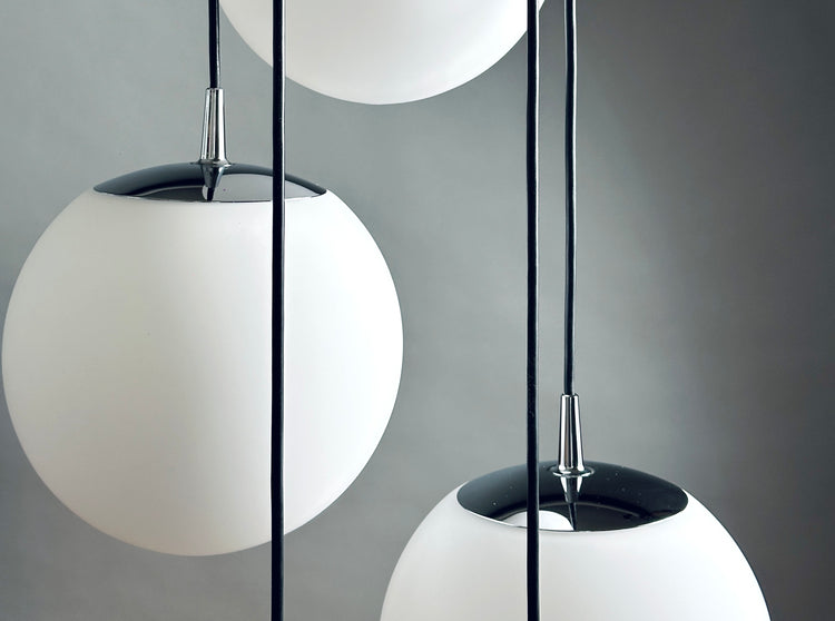 Kaskadenleuchte Lampe Peill & Putzler 5 Opal Glas Kugeln Chrom 1970er