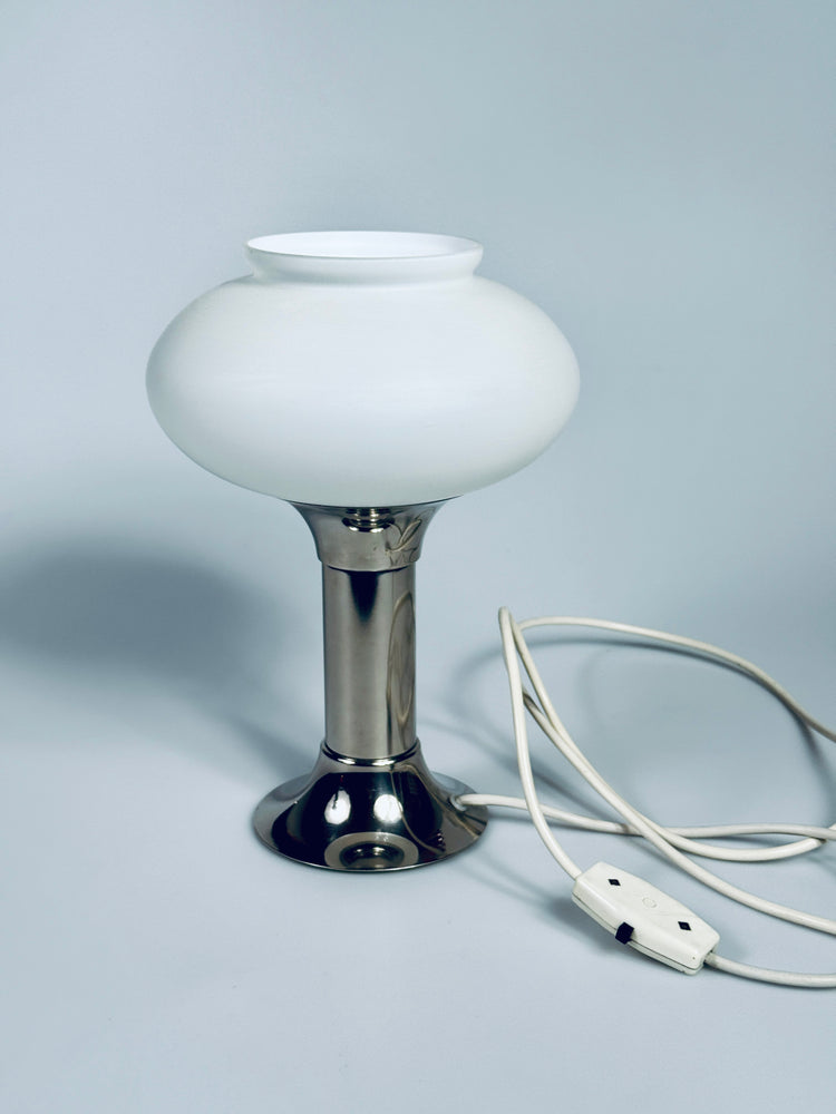 Tischleuchte Lampe Narva Lengefeld DDR Design Opalglas 1970er