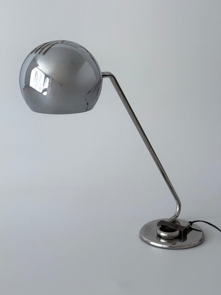 Joe Colombo Tischleuchte aus verchromtem Messing Frankreich 1970er