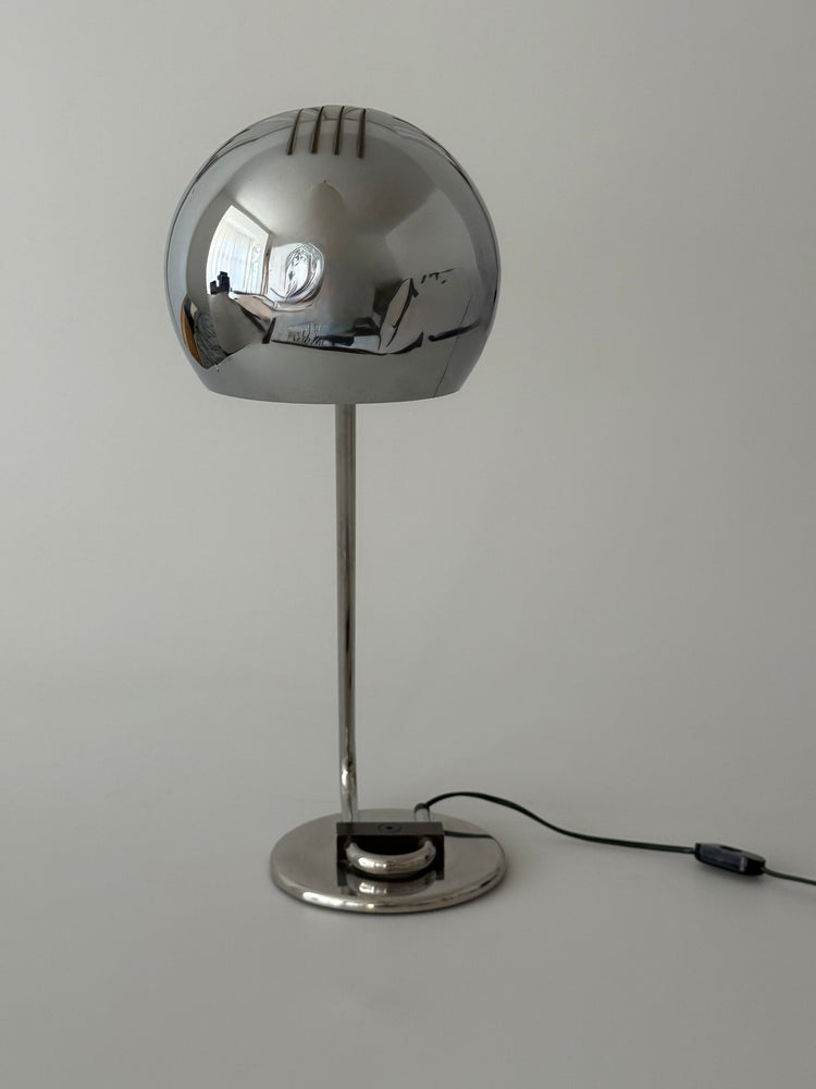 Joe Colombo Tischleuchte aus verchromtem Messing Frankreich 1970er