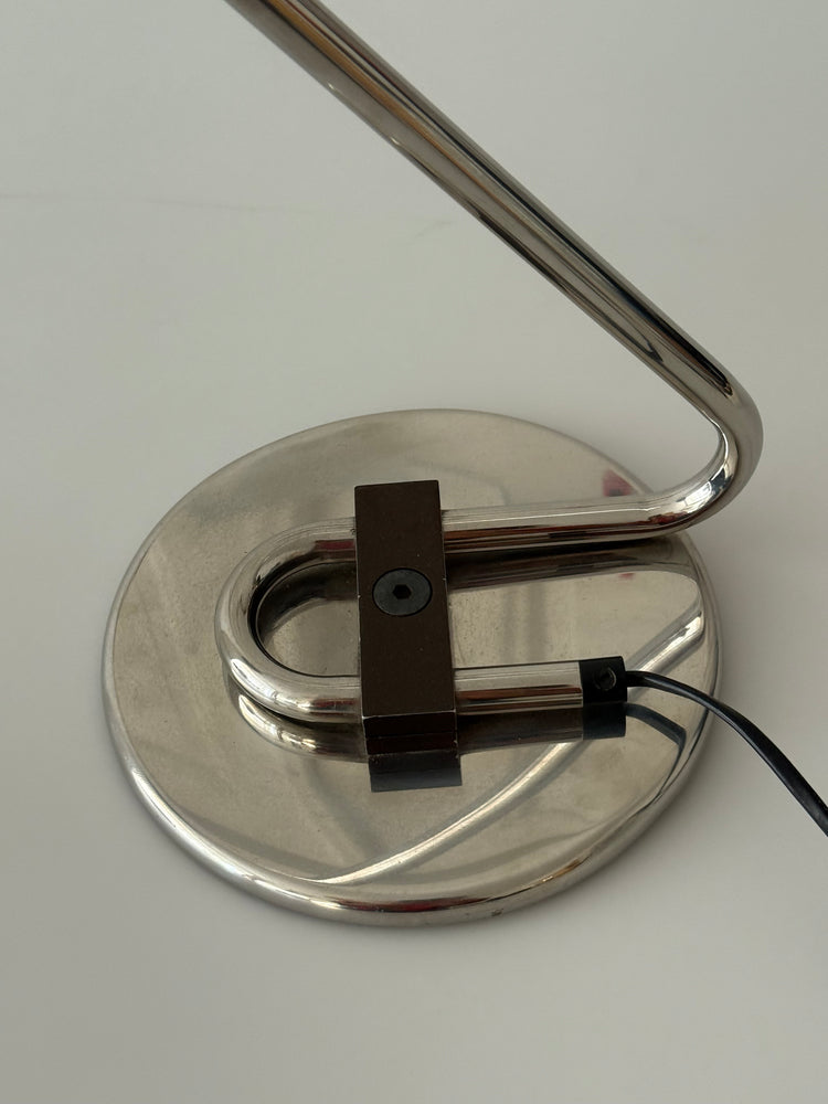 Joe Colombo Tischleuchte aus verchromtem Messing Frankreich 1970er