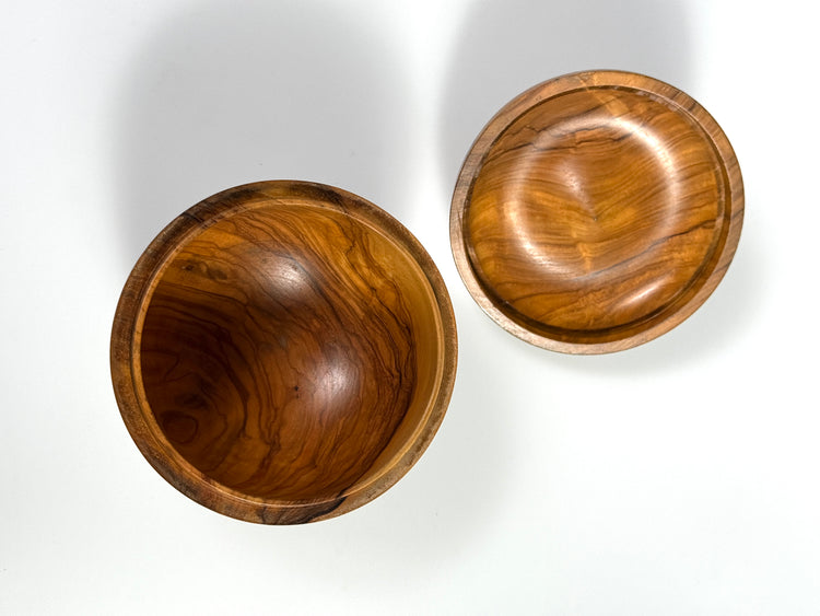 Deckeldose Dose Apfel Olivenholz Spanien oliv art 1980er