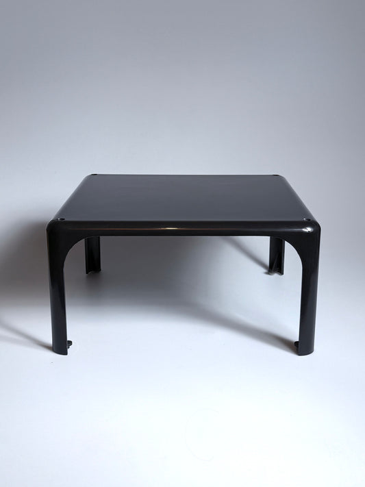 Demetrio 45 Beistelltisch Entwurf Vico Magistretti für Artemide 1970er (Kopie)