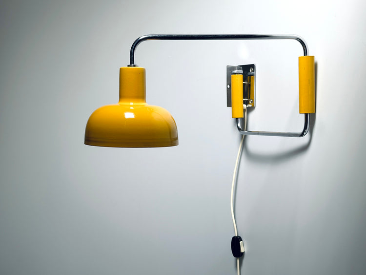 Wandleuchte Lampe gelb faltbar Architekt Platzwunder Studio Atelier Werkstatt 1960er