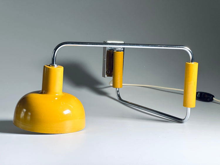 Wandleuchte Lampe gelb faltbar Architekt Platzwunder Studio Atelier Werkstatt 1960er