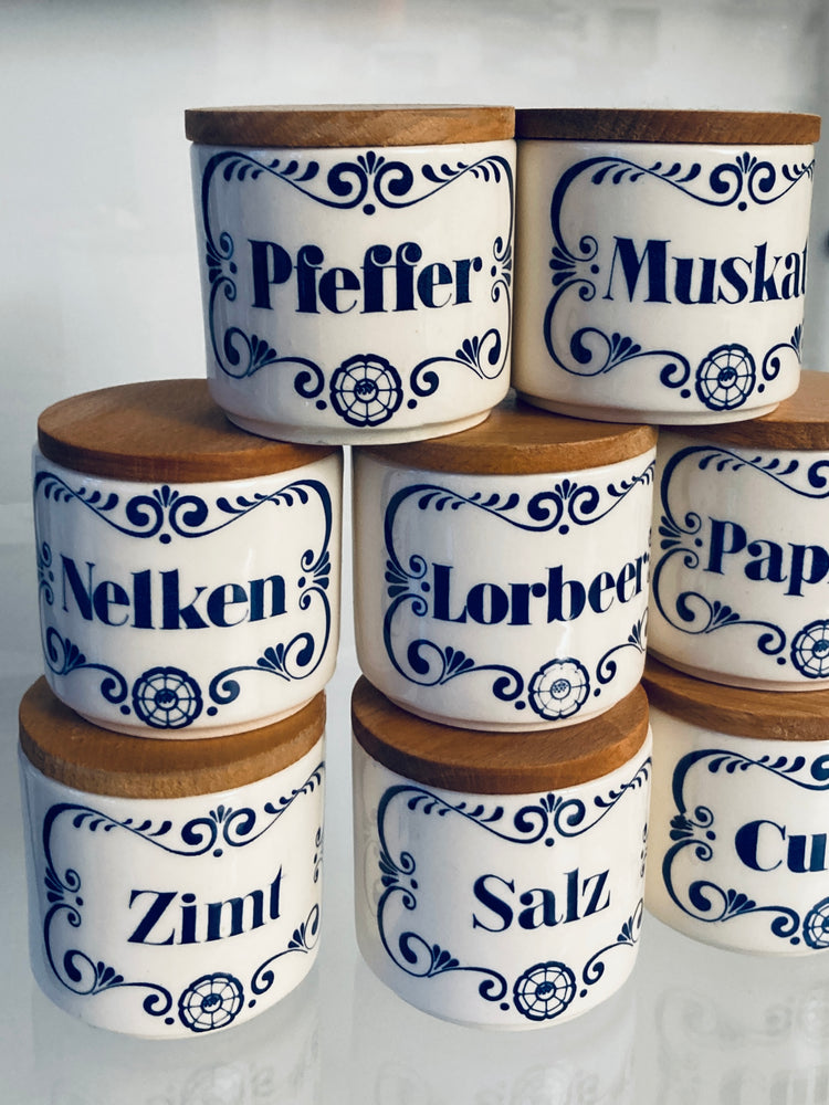 8 Gewürzdosen DDR Porzellan Buche Deckel Shabby Chic 1960er