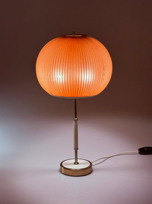 Tischlampe mit rundem Plissé-Schirm vom VEB Stadtilm Space Age DDR