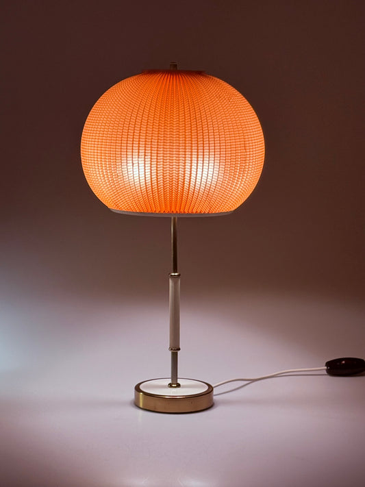 Tischlampe mit rundem Plissé-Schirm vom VEB Stadtilm Space Age DDR