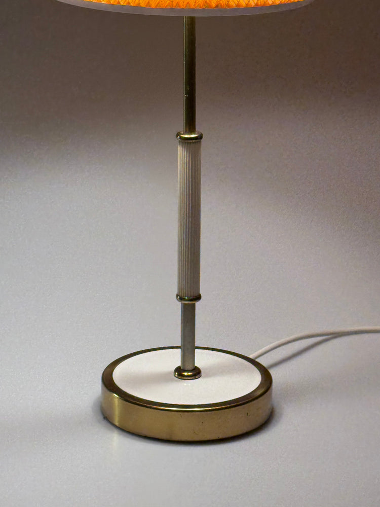 Tischlampe mit rundem Plissé-Schirm vom VEB Stadtilm Space Age DDR