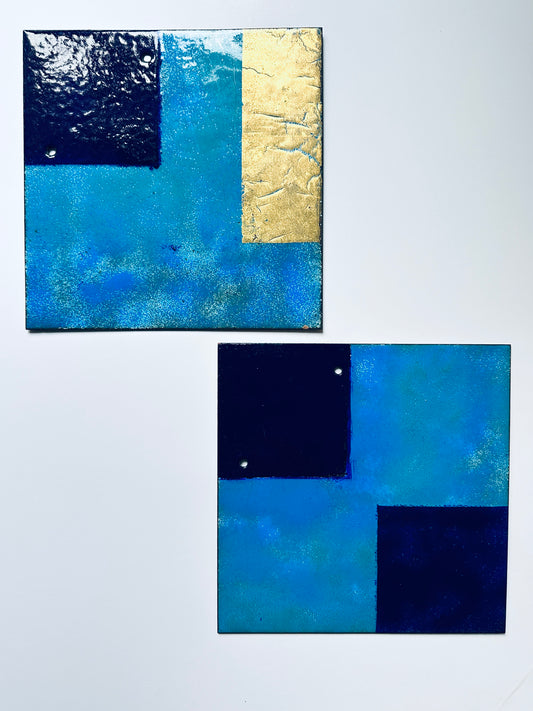 Paar Emaille Platten Wanddekor wall decor 1950er unsigniert blau gold