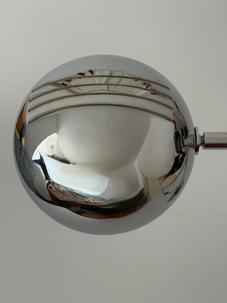 Joe Colombo Tischleuchte aus verchromtem Messing Frankreich 1970er